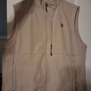 U.S. Polo Assn. Men's Lightweight Sleeveless Vest in Light Beige